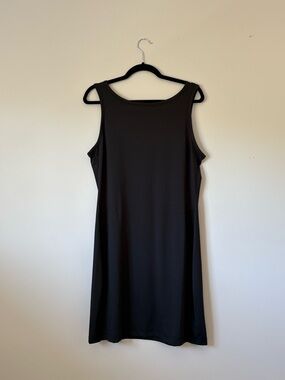 Columbia Black Sleeveless Dress Size L Cooling Fabric Flowy Pockets